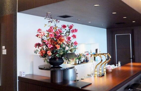 マンションと植物のある暮らし【観葉植物・植栽管理】| クオリティと提案力のmegrass